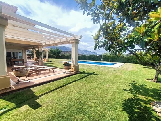 Foto 1 de Xalet en venda a Zona Fuentemora de 6 habitacions amb terrassa i piscina