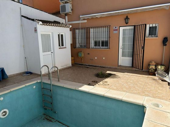 Foto 1 de Casa en venta en Mollina de 4 habitaciones con piscina y balcón
