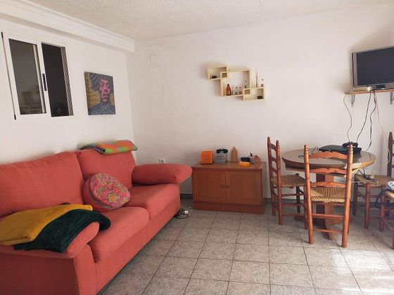 Foto 2 de Casa en venda a calle Boticario de 4 habitacions amb garatge i balcó