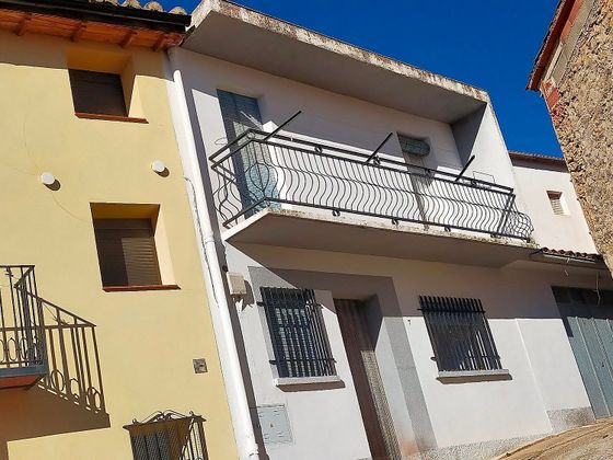 Foto 1 de Casa en venda a calle Remedio de 3 habitacions amb garatge i balcó