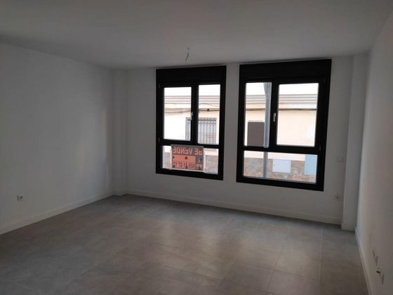 Foto 1 de Venta de piso en calle Pedregalejo de 2 habitaciones con terraza y aire acondicionado