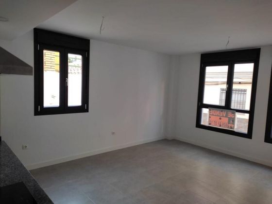 Foto 2 de Venta de piso en calle Pedregalejo de 2 habitaciones con terraza y aire acondicionado