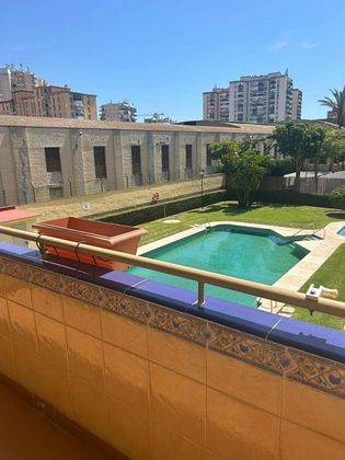 Foto 2 de Pis en venda a calle Alejandro Dumas de 3 habitacions amb terrassa i piscina