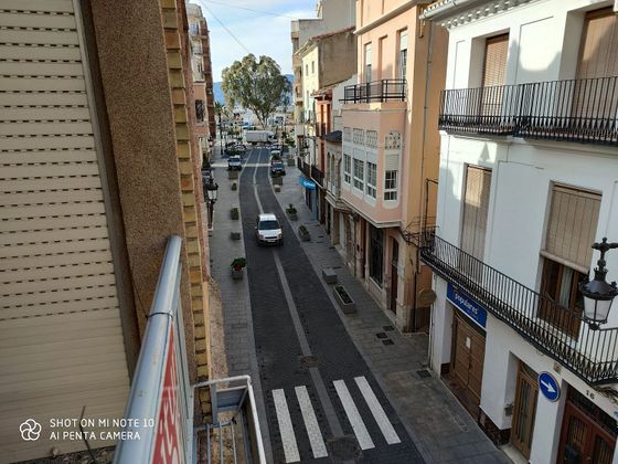 Foto 2 de Pis en venda a calle Riu de 5 habitacions amb balcó