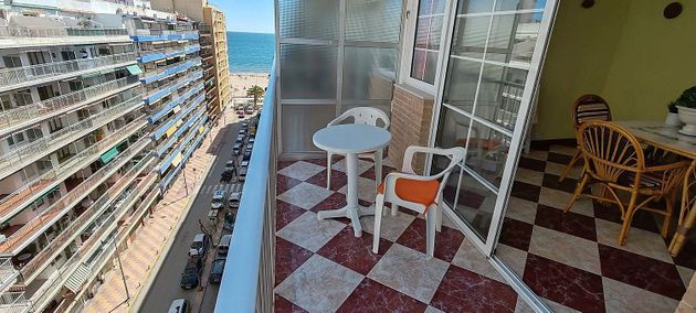 Foto 2 de Àtic en venda a calle Cabañal de 1 habitació amb terrassa i calefacció