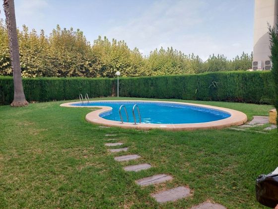 Foto 1 de Àtic en venda a calle Cl Bovetar de 4 habitacions amb terrassa i piscina