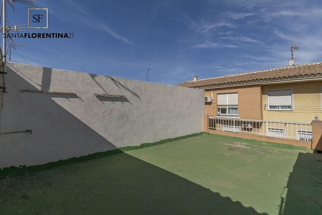 Foto 1 de Pis en venda a calle Cicerón de 2 habitacions amb terrassa i garatge