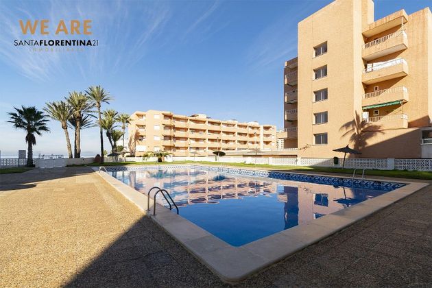 Foto 2 de Piso en venta en Playa de las Gaviotas-El Pedrucho de 2 habitaciones con terraza y piscina