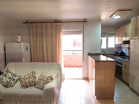 Foto 2 de Pis en venda a Playa de las Gaviotas-El Pedrucho de 2 habitacions amb terrassa