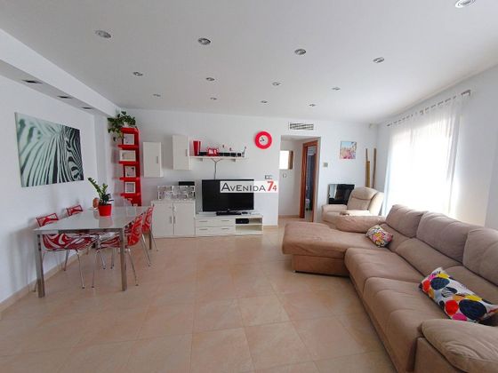 Foto 1 de Casa en venda a Águilas ciudad de 4 habitacions amb terrassa i garatge