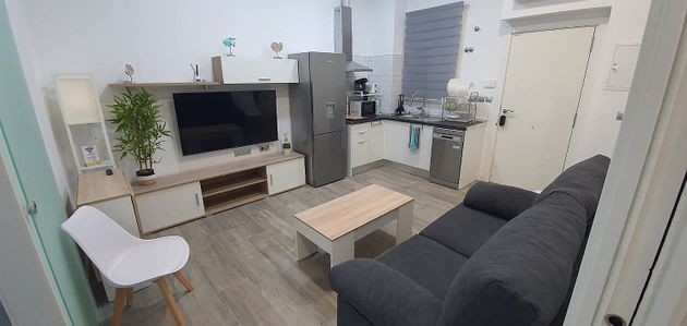 Foto 1 de Pis en venda a calle Perdigueras de 2 habitacions amb mobles i aire acondicionat
