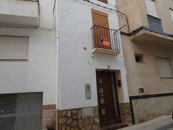 Foto 1 de Casa en venda a Montán de 3 habitacions amb terrassa i balcó