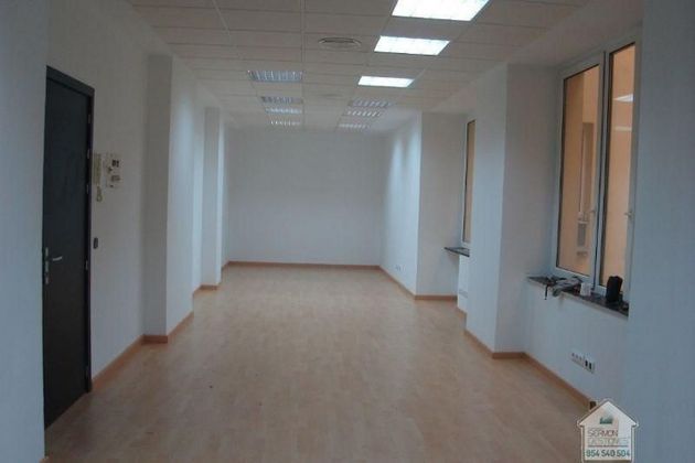 Foto 1 de Oficina en alquiler en Heliópolis de 66 m²