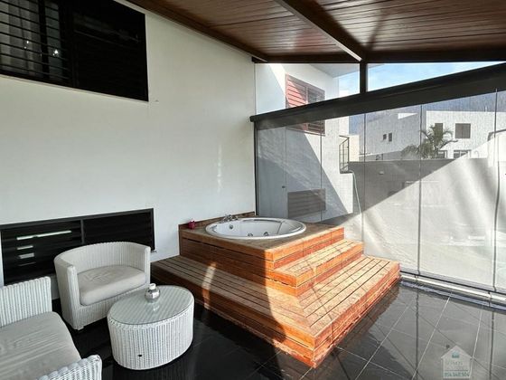 Foto 2 de Alquiler de casa en Montequinto de 3 habitaciones con terraza y piscina