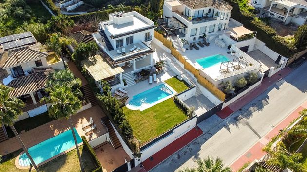 Foto 1 de Xalet en venda a avenida Generalife de 5 habitacions amb terrassa i piscina