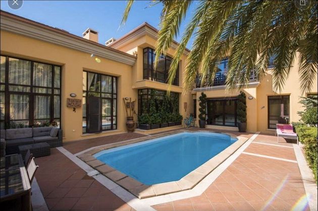 Foto 2 de Casa en lloguer a calle Res Bahia de Banus de 3 habitacions amb terrassa i piscina