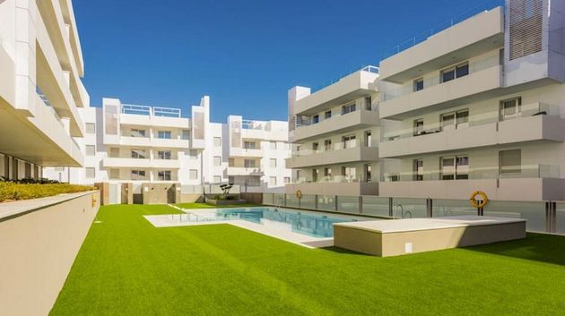 Foto 1 de Alquiler de piso en calle Res Aqua de 2 habitaciones con terraza y piscina
