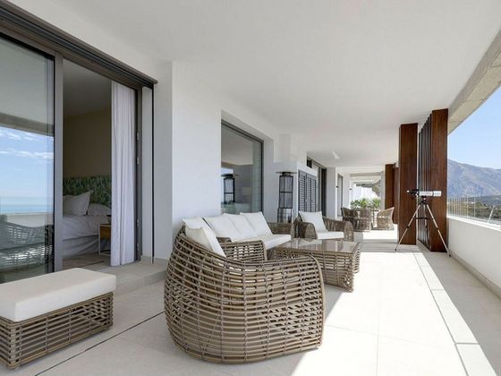Foto 1 de Alquiler de piso en calle Lago de Como de 5 habitaciones con terraza y piscina