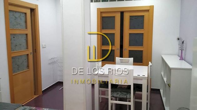 Foto 1 de Piso en alquiler en Pajaritos - Plaza de Toros de 3 habitaciones con muebles y balcón