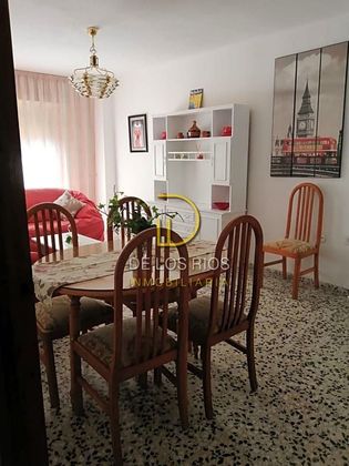 Foto 1 de Piso en alquiler en Polígono Cartuja – La Paz de 3 habitaciones con terraza y garaje