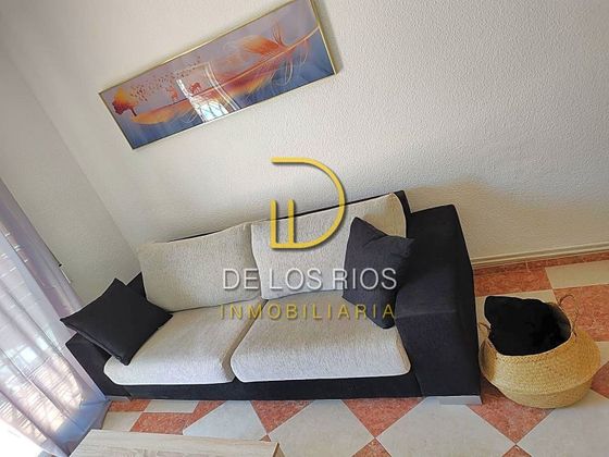Foto 1 de Piso en alquiler en Polígono Cartuja – La Paz de 4 habitaciones con terraza y muebles
