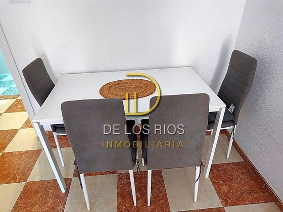 Foto 2 de Pis en lloguer a Polígono Cartuja – La Paz de 4 habitacions amb terrassa i mobles