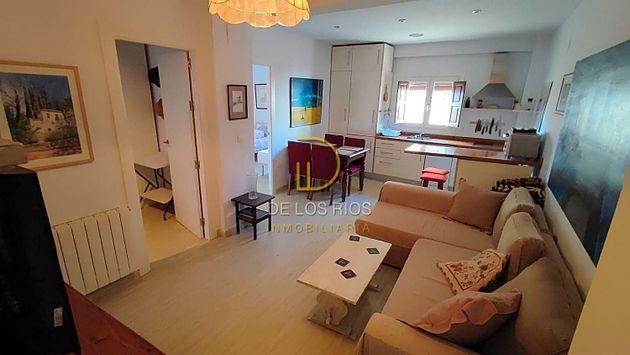 Foto 2 de Piso en alquiler en San Matías - Realejo de 2 habitaciones con muebles y aire acondicionado