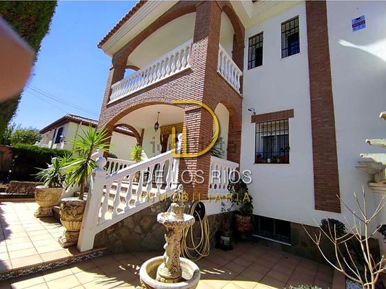 Foto 2 de Casa en venda a Otura de 4 habitacions amb terrassa i piscina