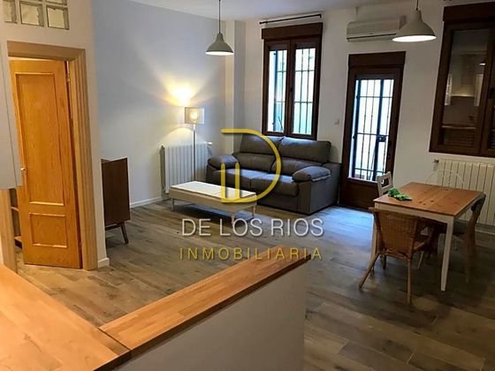 Foto 2 de Estudio en alquiler en San Matías - Realejo con muebles y aire acondicionado