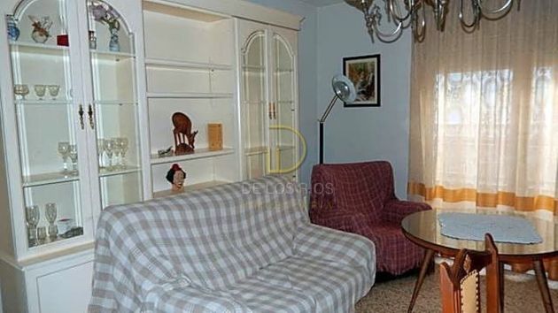 Foto 1 de Pis en lloguer a Pajaritos - Plaza de Toros de 4 habitacions amb mobles i aire acondicionat