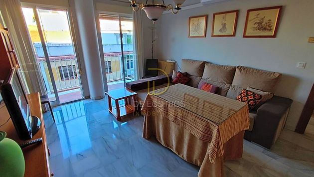 Foto 2 de Pis en lloguer a Pajaritos - Plaza de Toros de 2 habitacions amb mobles i balcó