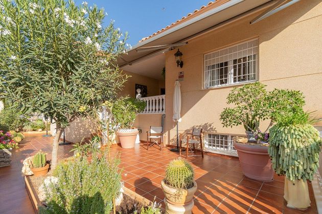Foto 2 de Casa adosada en venta en La Palma de 3 habitaciones con terraza y jardín