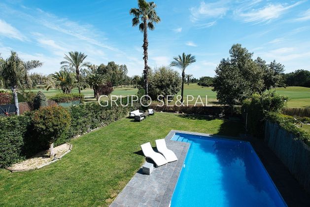 Foto 2 de Casa en venda a Alcalá de Guadaira de 6 habitacions amb terrassa i piscina