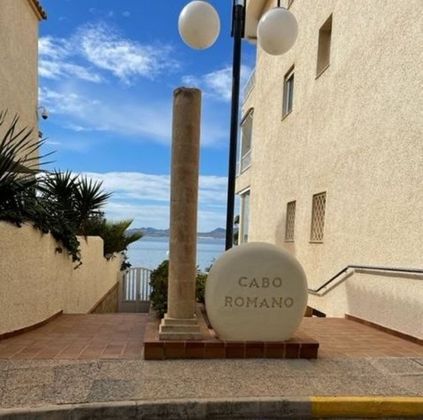 Foto 1 de Piso en venta en urbanización Cabo Romano de 2 habitaciones con terraza y piscina