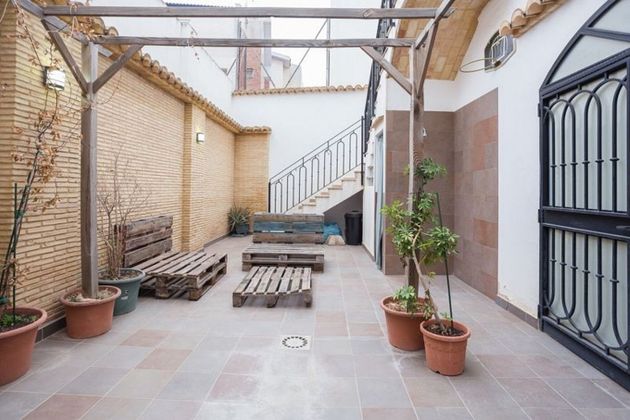 Foto 1 de Casa en venda a Aldaia de 5 habitacions amb terrassa i garatge