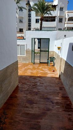 Foto 1 de Casa adosada en alquiler en avenida De Las Palmeras de 4 habitaciones con terraza y muebles