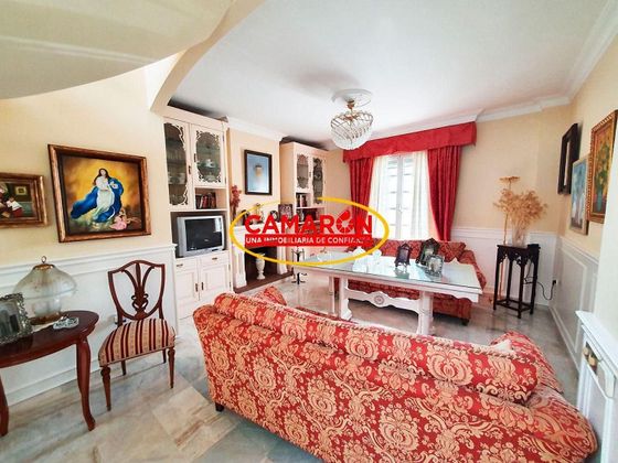 Foto 2 de Casa en venda a Puebla del Río (La) de 4 habitacions amb terrassa i aire acondicionat