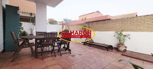 Foto 1 de Xalet en venda a Coria del Río de 4 habitacions amb terrassa i piscina