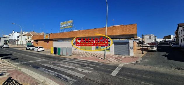 Foto 1 de Local en alquiler en Puebla del Río (La) de 1018 m²
