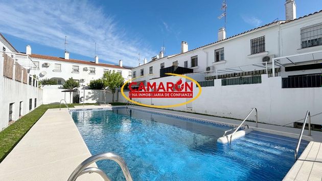 Foto 1 de Casa en venda a Cavaleri de 4 habitacions amb terrassa i piscina