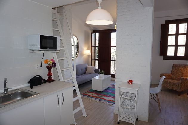 Foto 1 de Estudi en lloguer a calle De Vidal de Cañelles Valencia amb mobles i aire acondicionat