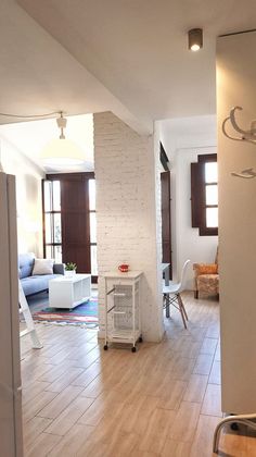 Foto 2 de Estudi en lloguer a calle De Vidal de Cañelles Valencia amb mobles i aire acondicionat