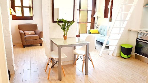 Foto 1 de Alquiler de estudio en calle De Vidal de Cañelles con muebles y aire acondicionado