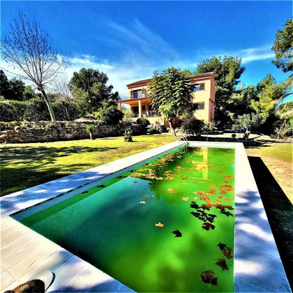 Foto 2 de Xalet en venda a calle La Gomera de 5 habitacions amb terrassa i piscina