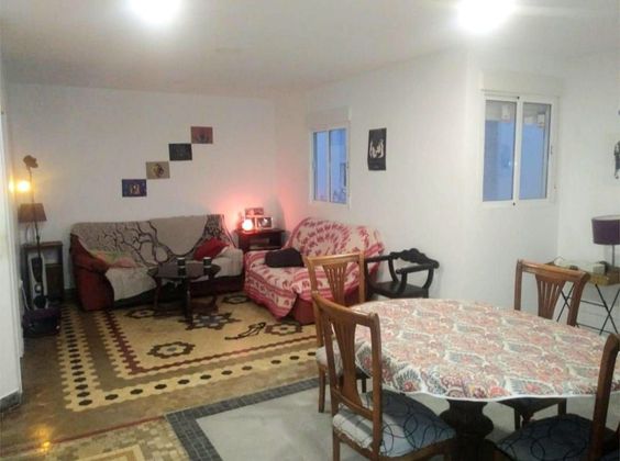 Foto 1 de Alquiler de piso en El Cabanyal- El Canyamelar de 2 habitaciones con terraza y muebles