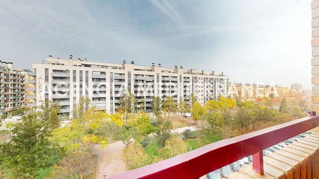 Foto 2 de Pis en venda a Benicalap de 4 habitacions amb terrassa i balcó