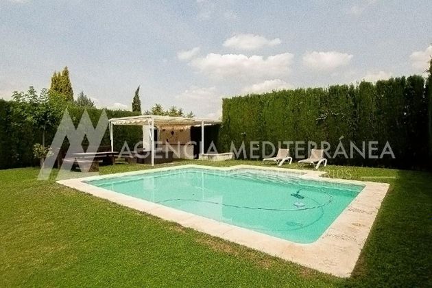 Foto 2 de Xalet en venda a San Antonio de Benagéber de 5 habitacions amb terrassa i piscina