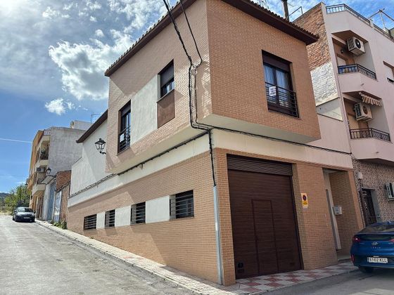 Foto 2 de Casa en venda a Torre del Campo de 3 habitacions amb terrassa i garatge