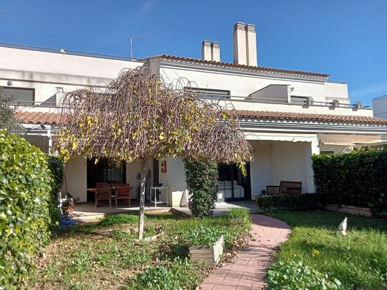 Foto 1 de Venta de casa adosada en El Carme-Sant Agustí-Bonavista de 4 habitaciones con terraza y piscina