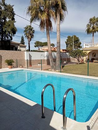 Foto 2 de Casa en venda a Riba-roja de Túria de 3 habitacions amb terrassa i piscina